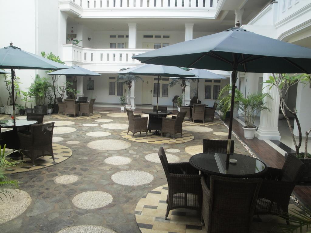 Ramayana Hotel Макасар Екстер'єр фото