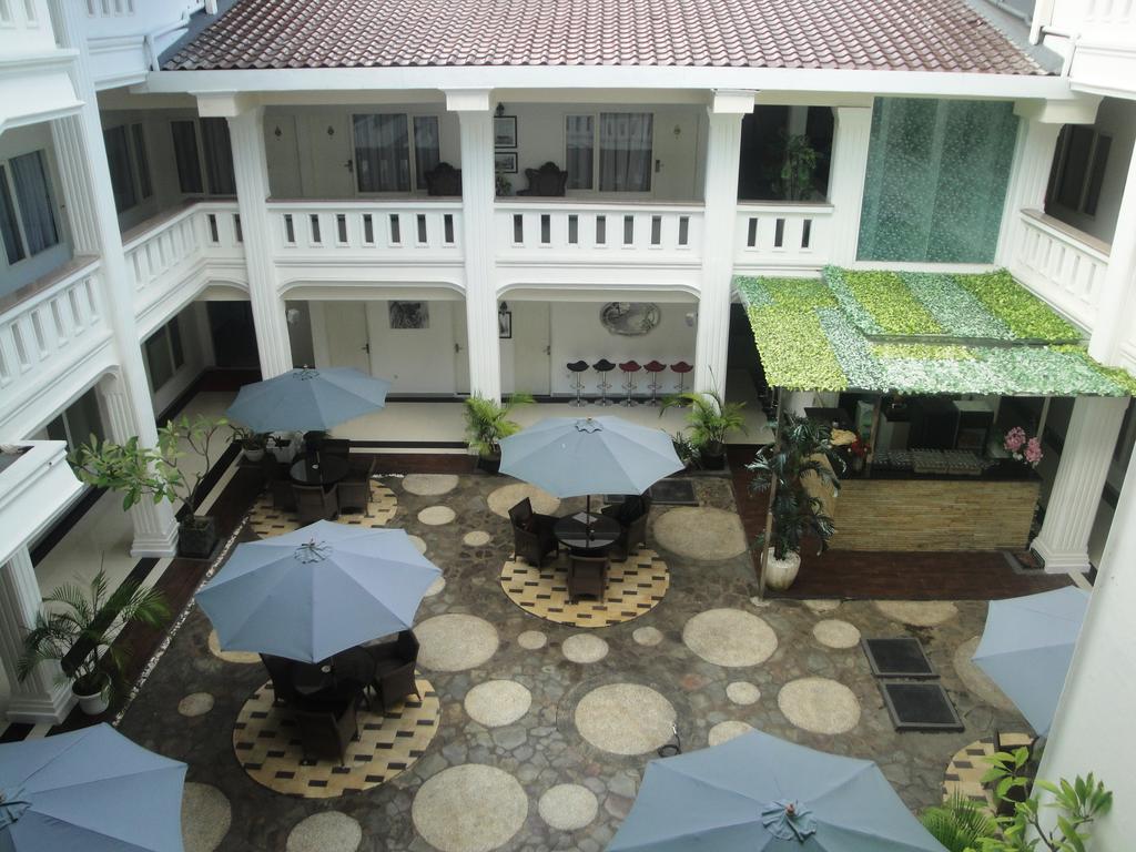 Ramayana Hotel Макасар Екстер'єр фото
