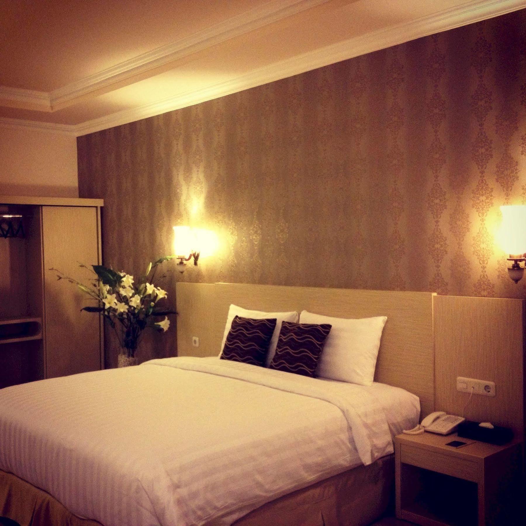 Ramayana Hotel Макасар Екстер'єр фото